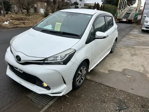 TOYOTA VITZ 2017 AM-35396