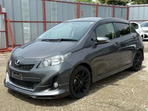 TOYOTA VITZ 2013 AM-35585
