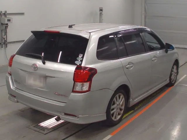 TOYOTA COROLLA FILEDER 2013 — photo 2