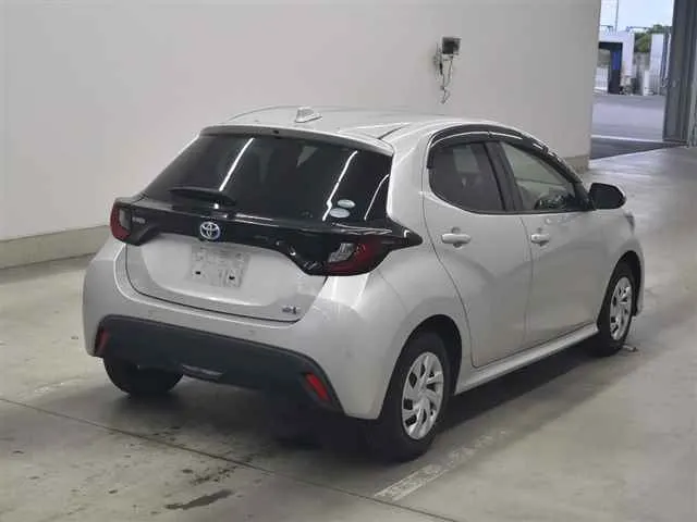 TOYOTA YARIS 2020 — photo 2