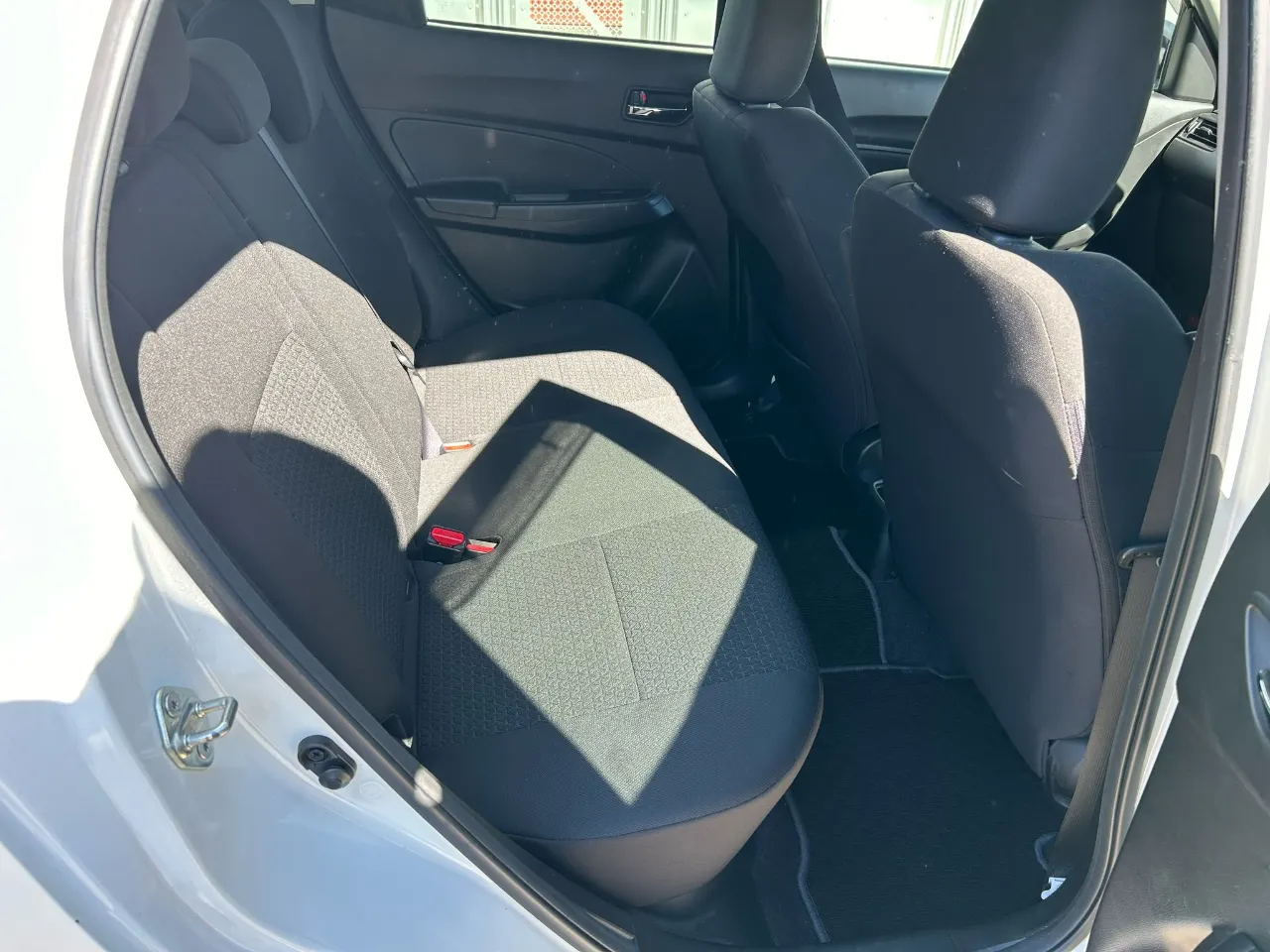 SUZUKI SWIFT 2017 — photo 6