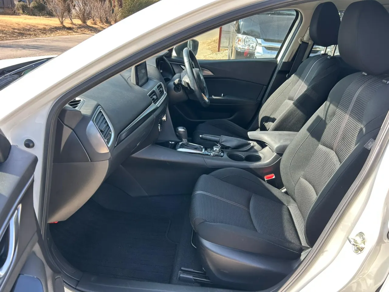 MAZDA AXELA 2017 — photo 6