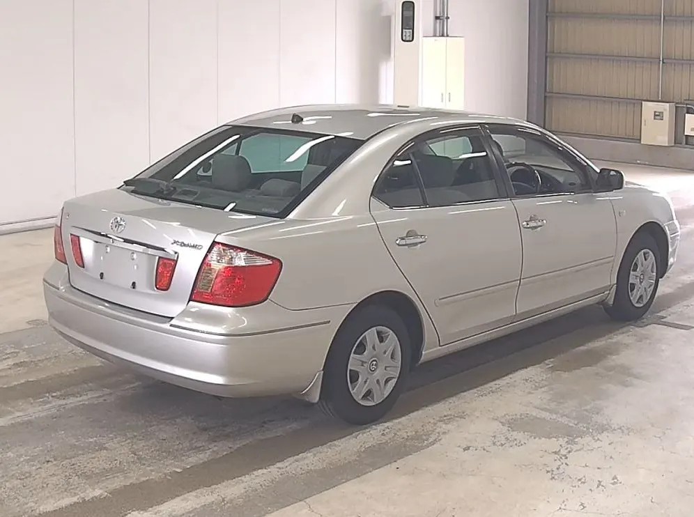 TOYOTA PREMIO 2003 — photo 2