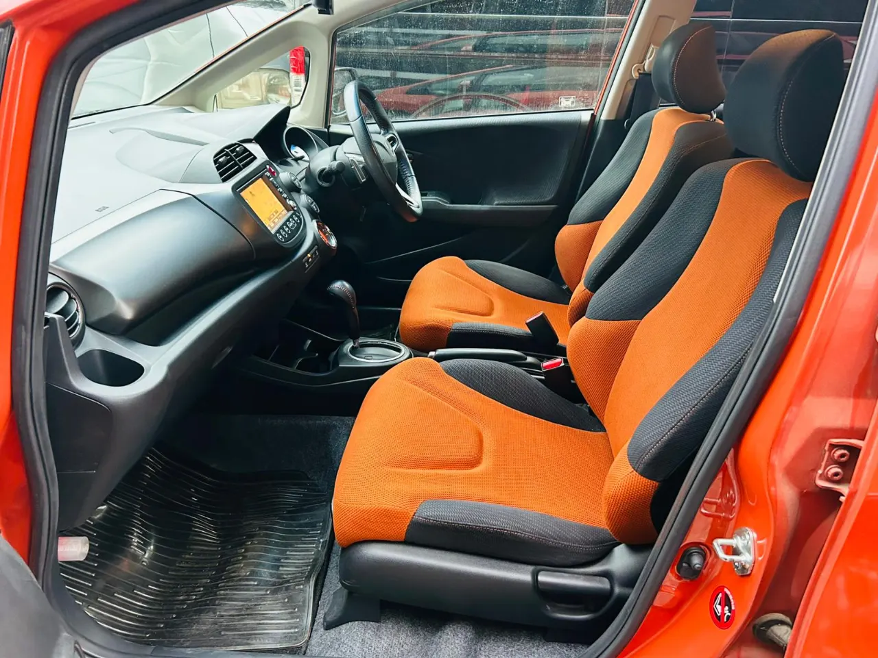 HONDA FIT 2011 — photo 6