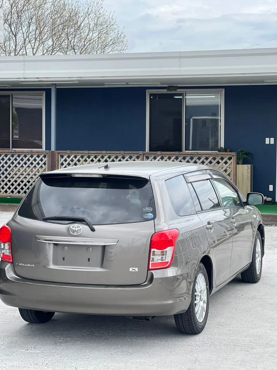 TOYOTA COROLLA FILEDER 2010 — photo 2