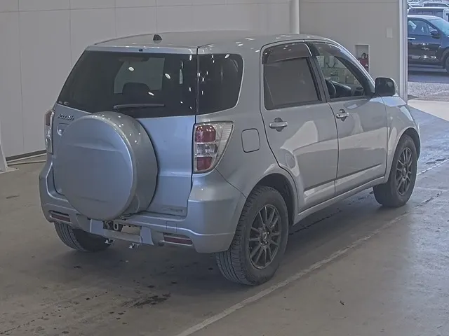 TOYOTA RUSH 2013 — photo 2