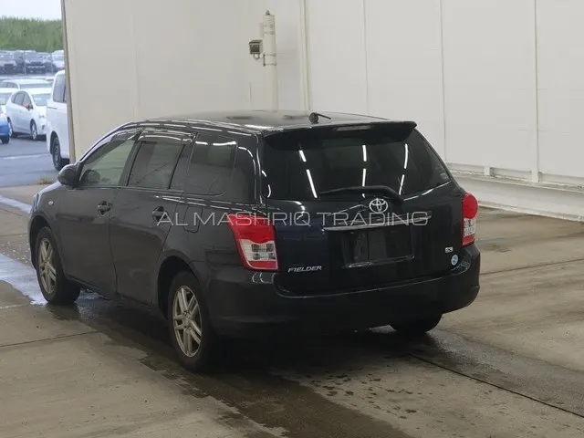 TOYOTA COROLLA FILEDER 2010 — photo 2