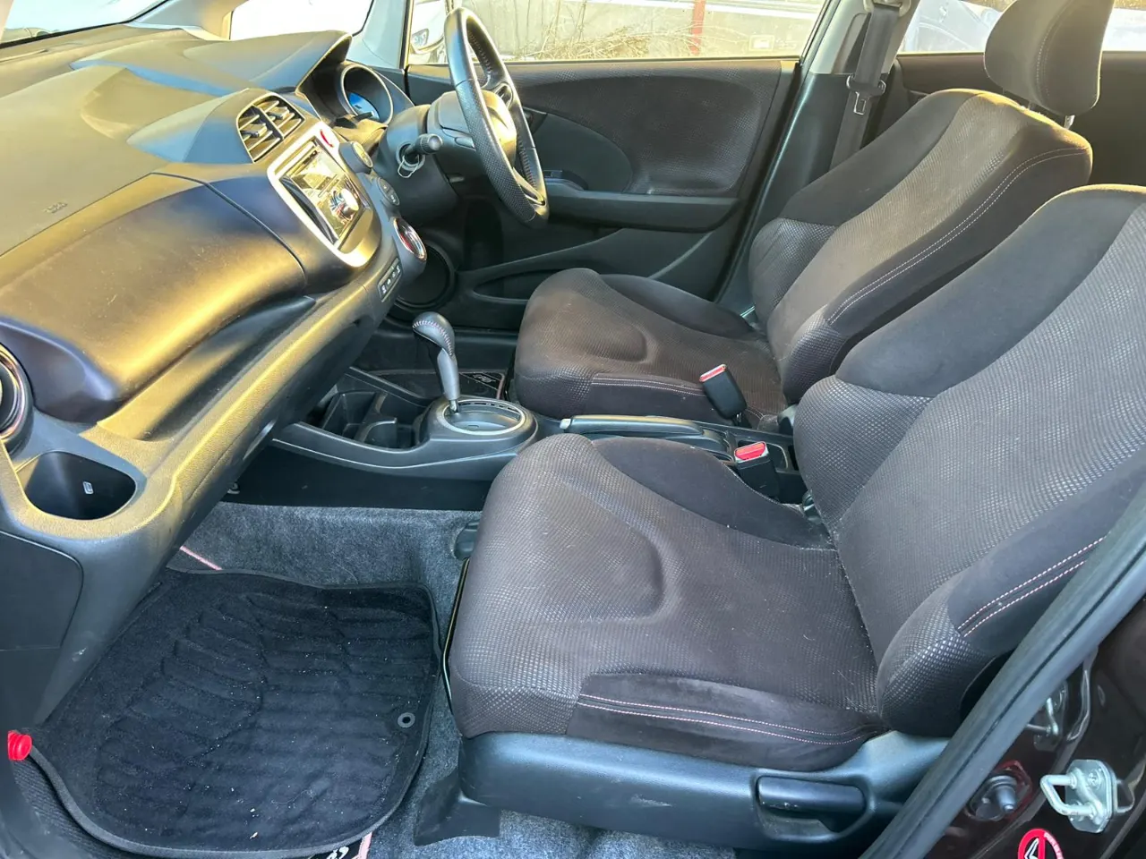 HONDA FIT 2012 — photo 6