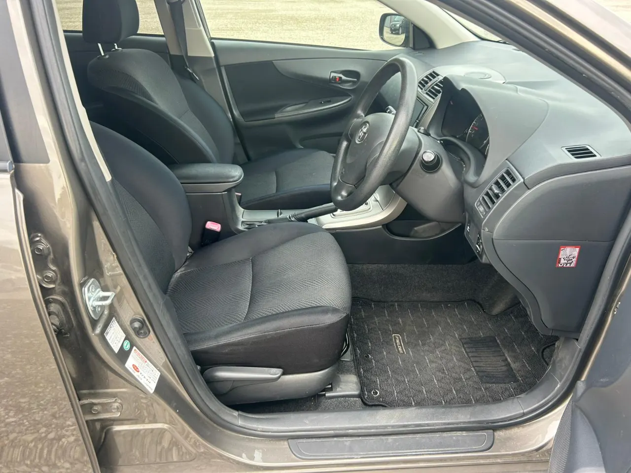 TOYOTA COROLLA FILEDER 2011 — photo 6