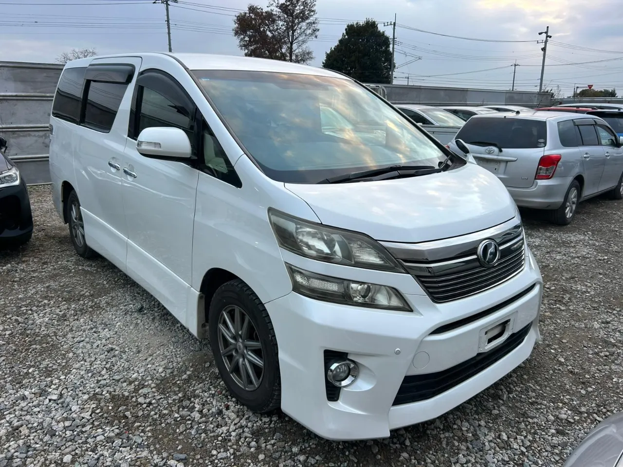 TOYOTA VELFIRE 2012 — photo 2