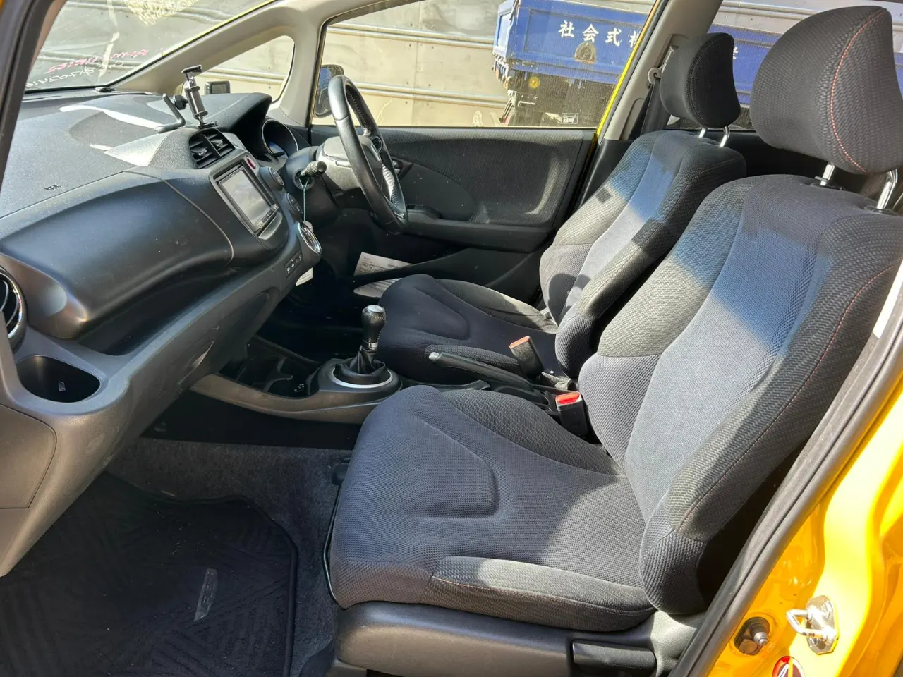 HONDA FIT 2012 — photo 6