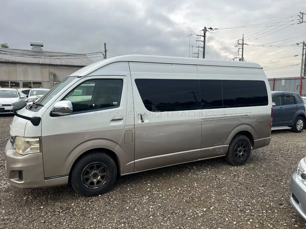 TOYOTA HIACE WAGON 2013 — photo 6