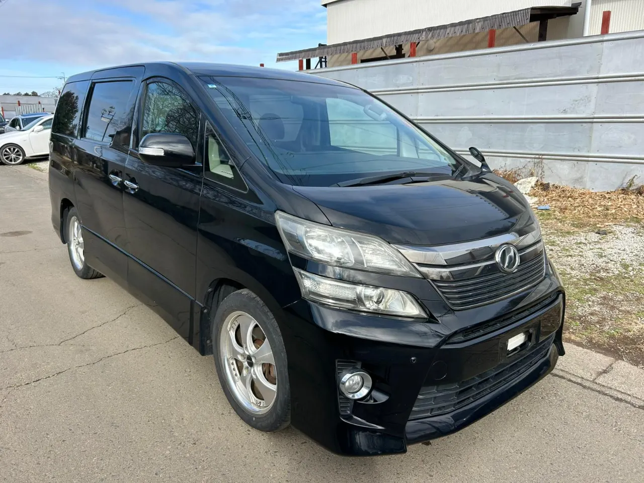 TOYOTA VELFIRE 2012 — photo 2