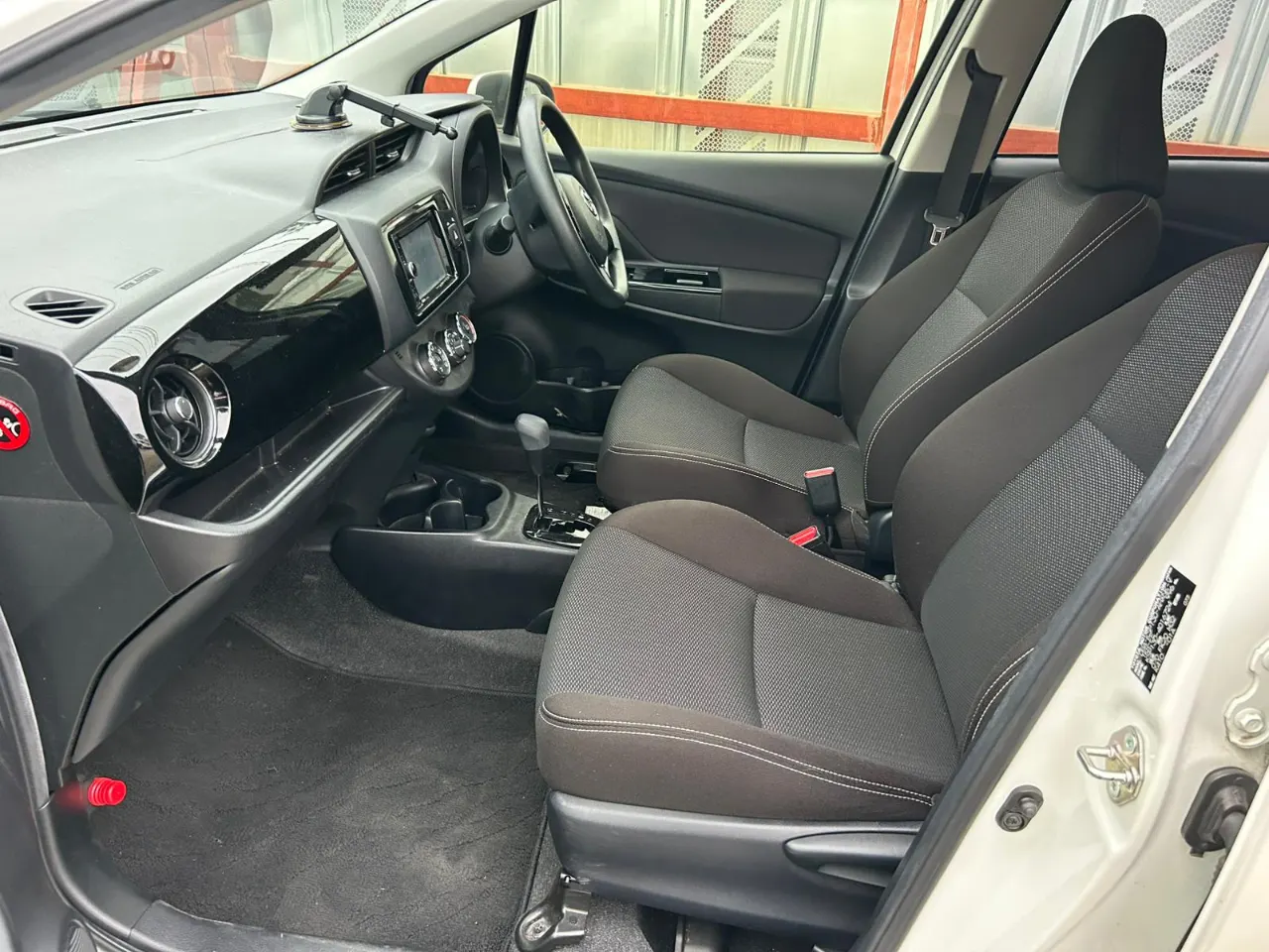 TOYOTA VITZ 2019 — photo 6