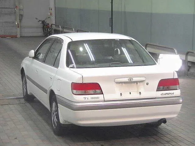 TOYOTA CARINA 1998 — photo 4