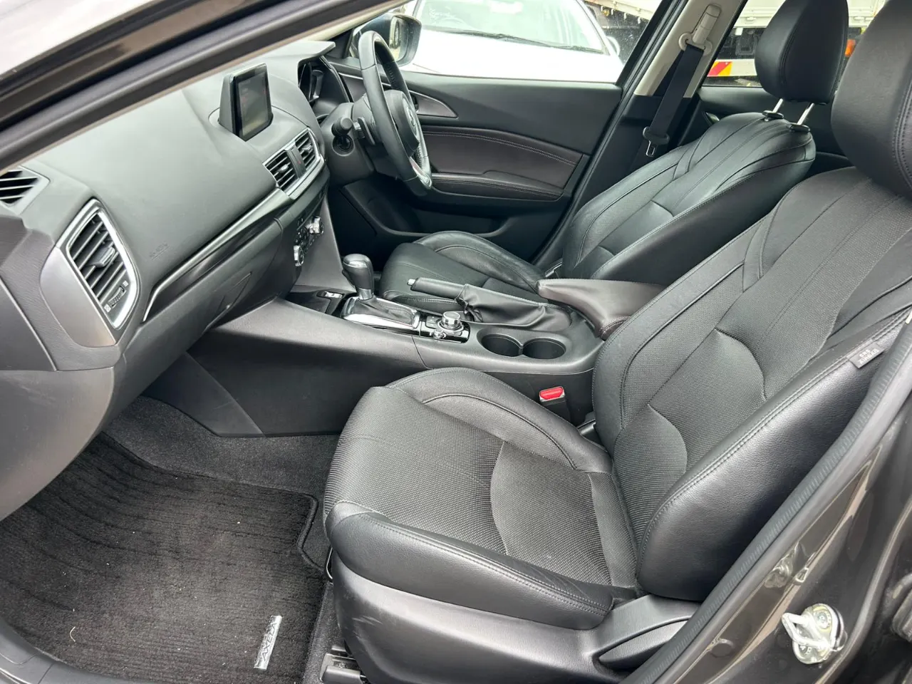 MAZDA AXELA 2017 — photo 6