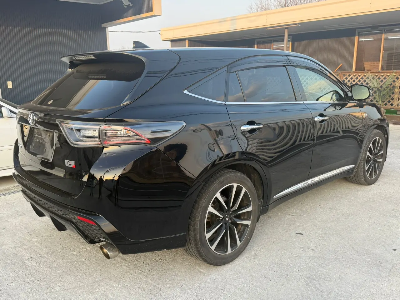 TOYOTA HARRIER 2017 — photo 2