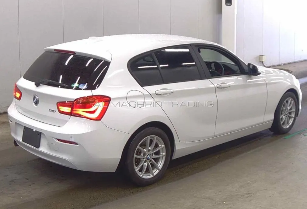 BMW 1 SERIES 2016 — photo 6