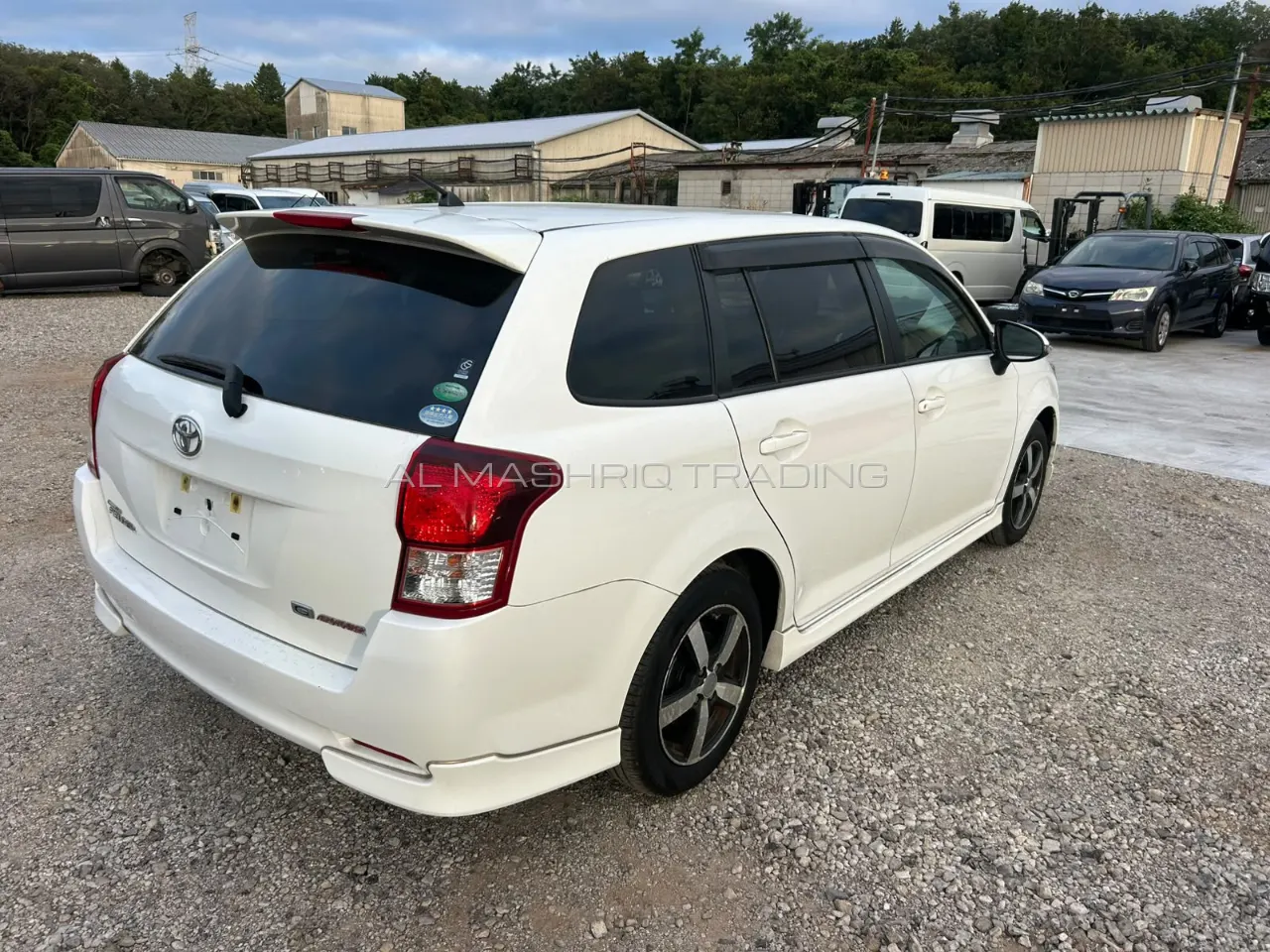 TOYOTA COROLLA FILEDER 2013 — photo 2