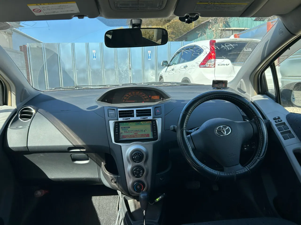 TOYOTA VITZ 2008 — photo 6
