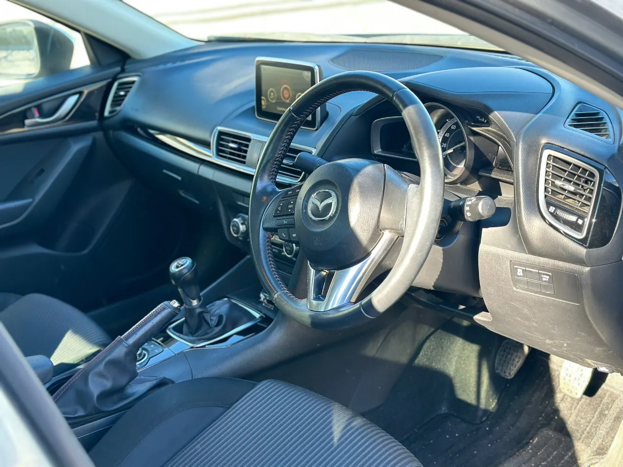 MAZDA AXELA 2014 — photo 6