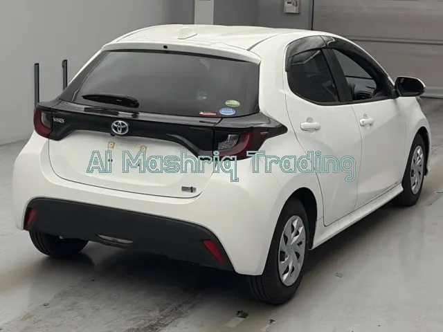 TOYOTA YARIS 2021 — photo 2