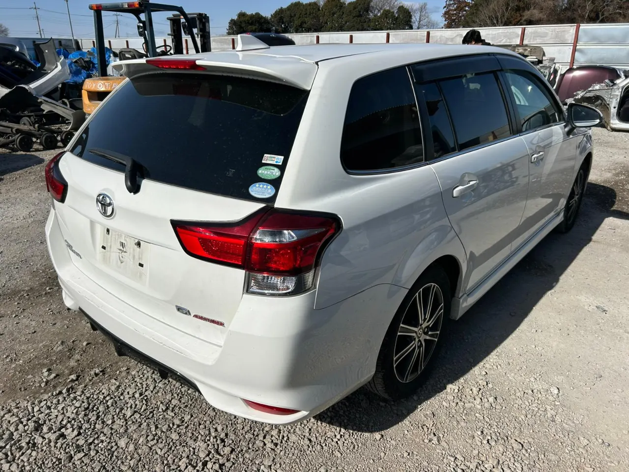 TOYOTA COROLLA FILEDER 2017 — photo 2
