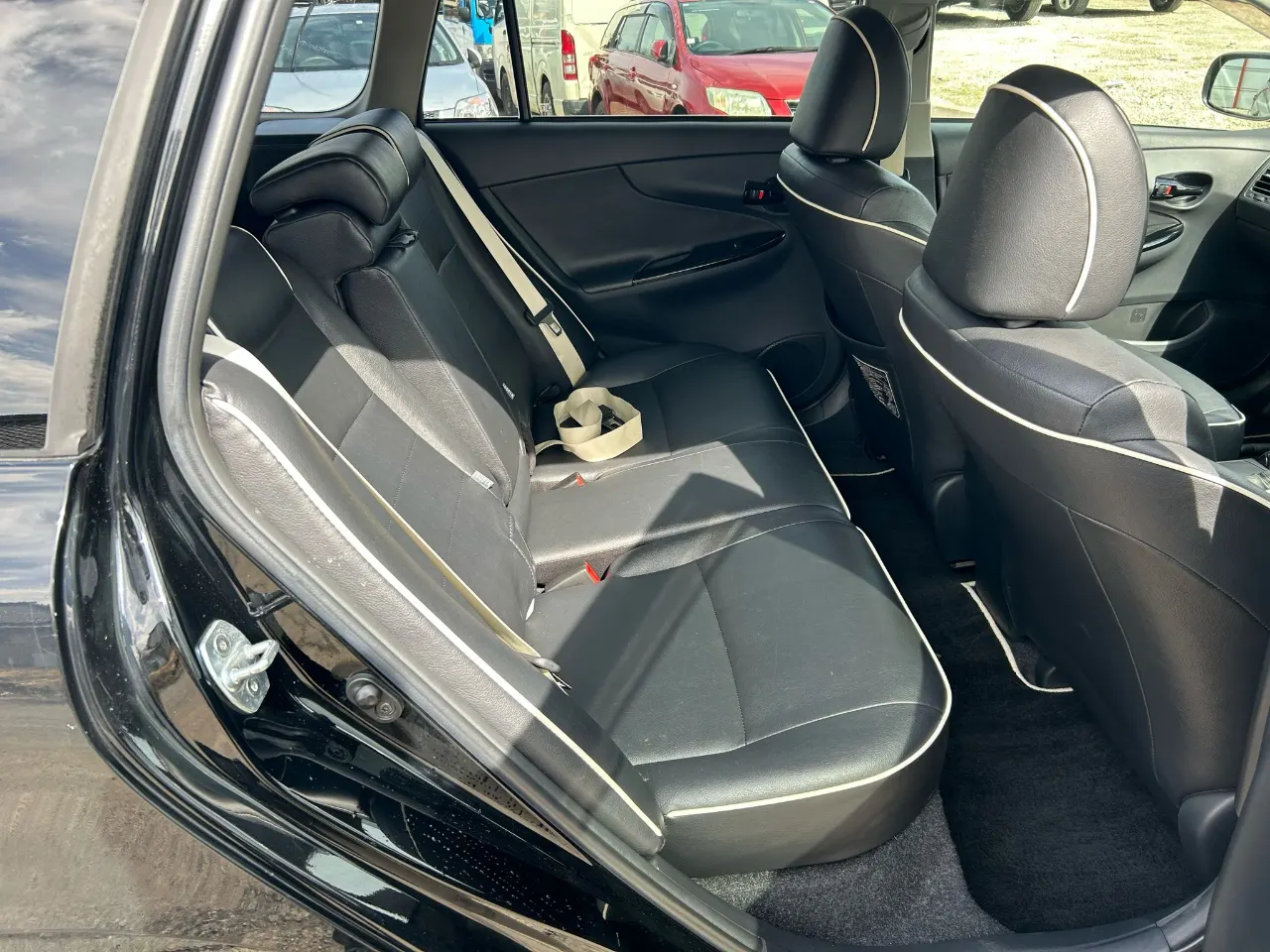 TOYOTA COROLLA FILEDER 2011 — photo 6