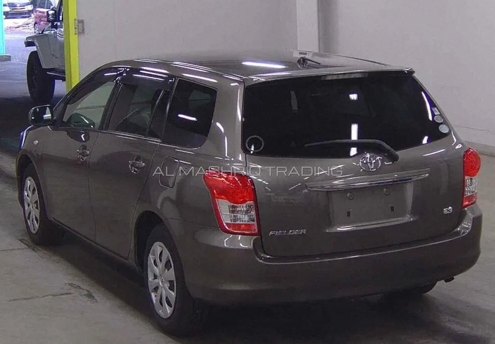 TOYOTA COROLLA FILEDER 2011 — photo 6