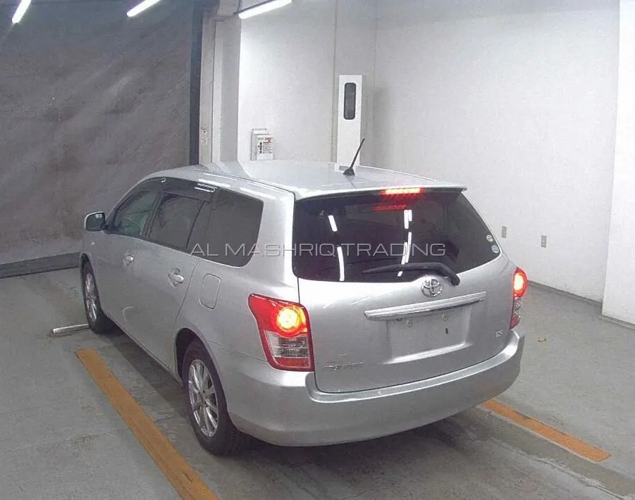 TOYOTA COROLLA FILEDER 2010 — photo 6