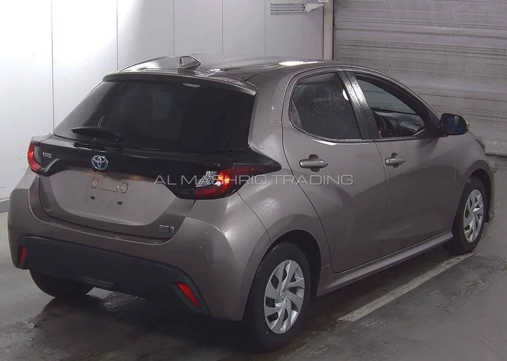 TOYOTA YARIS 2021 — photo 2