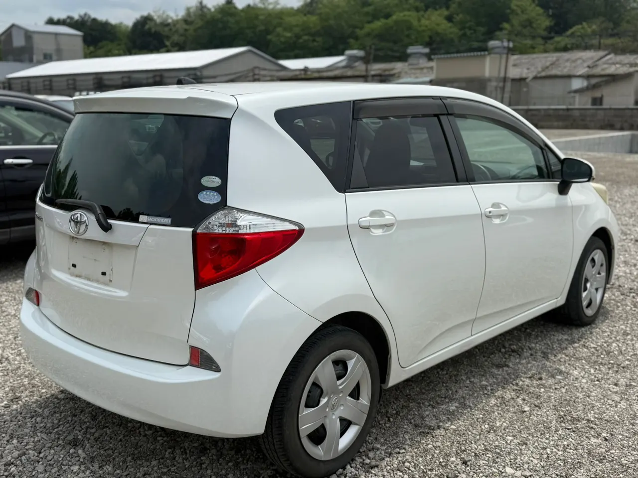 TOYOTA RACTIS 2011 — photo 2