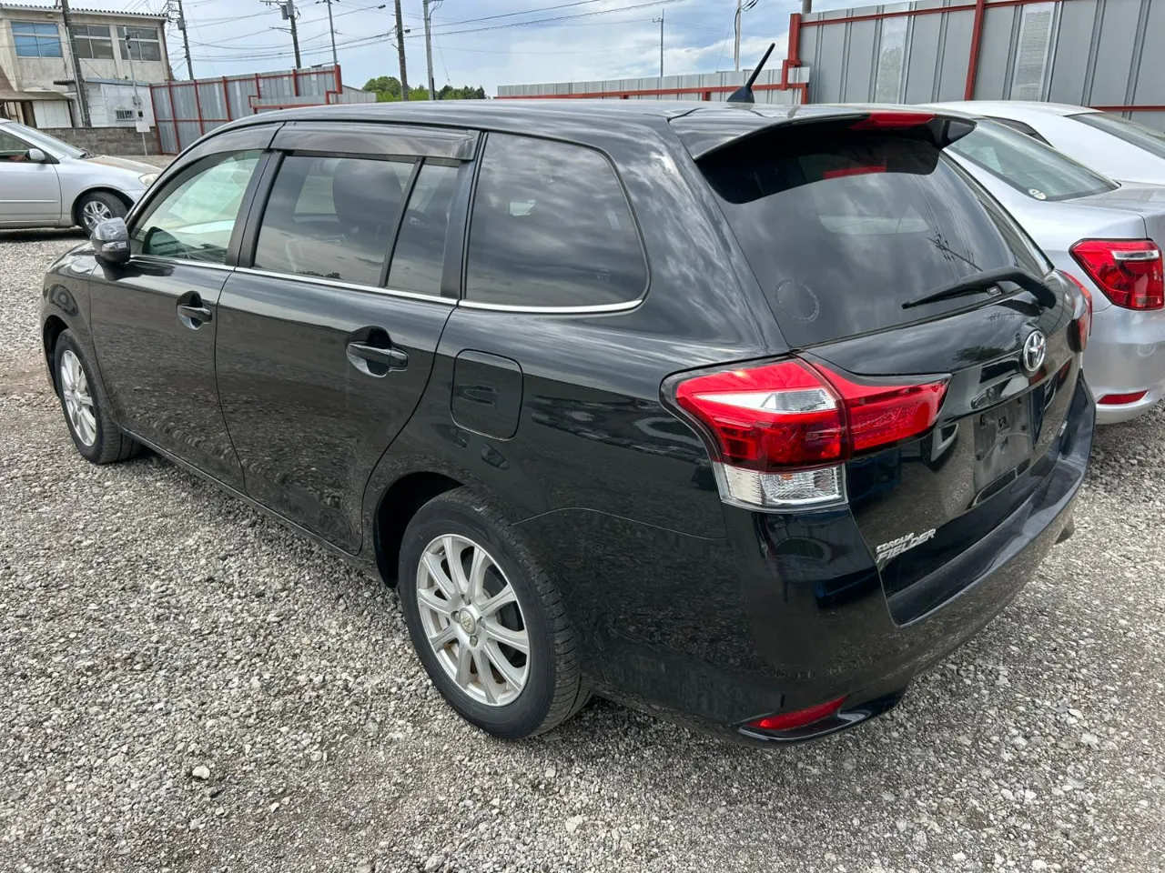 TOYOTA COROLLA FILEDER 2015 — photo 2