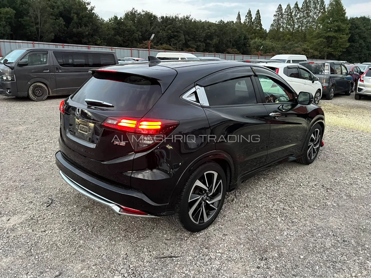 HONDA VEZEL 2018 — photo 2
