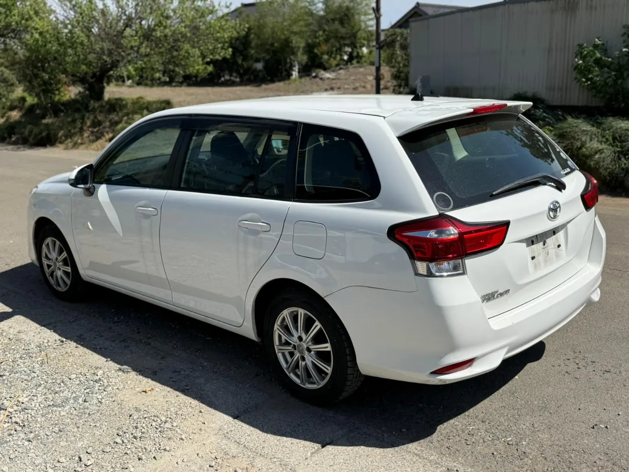 TOYOTA COROLLA FILEDER 2016 — photo 2