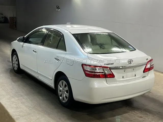 TOYOTA PREMIO 2014 — photo 2