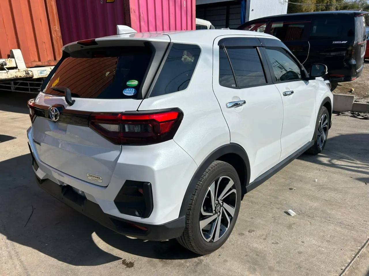 TOYOTA RAIZE 2021 — photo 2
