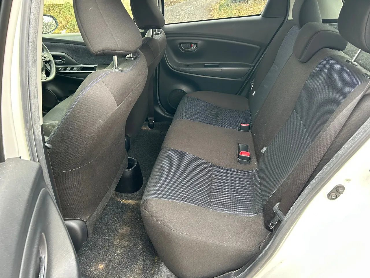 TOYOTA VITZ 2017 — photo 6