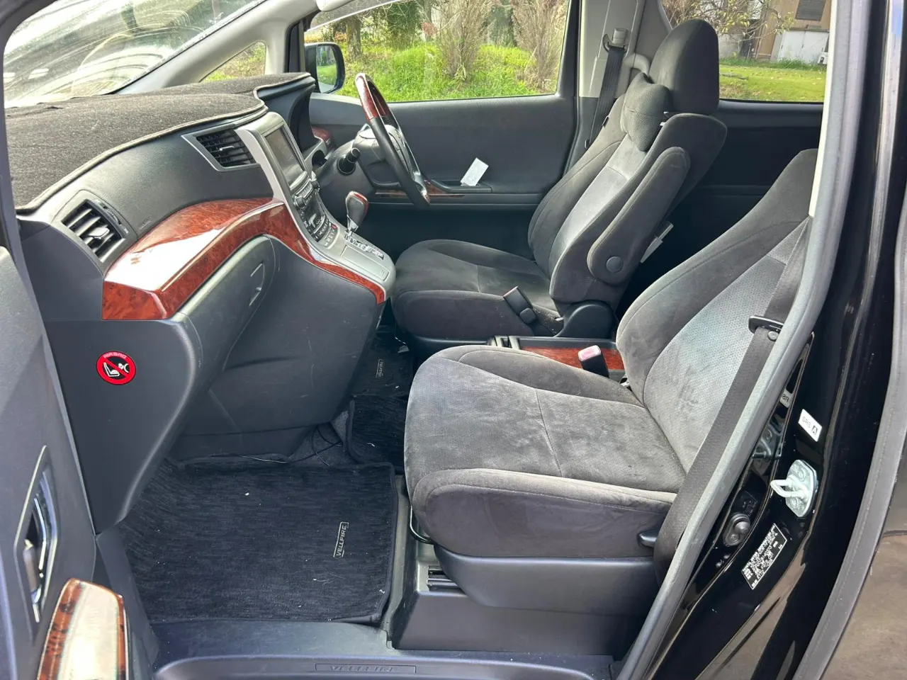 TOYOTA VELFIRE 2010 — photo 6
