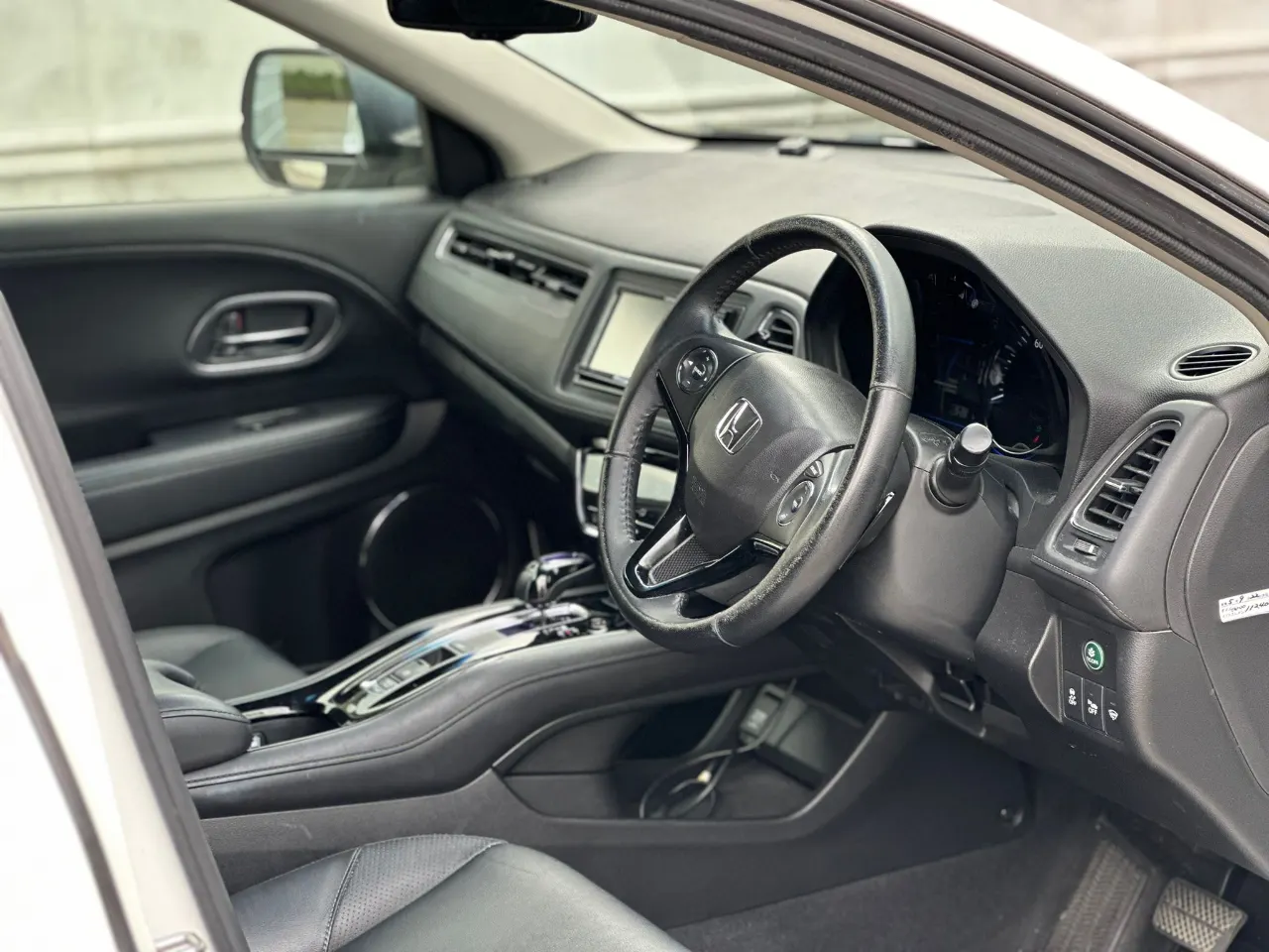 HONDA VEZEL 2014 — photo 6