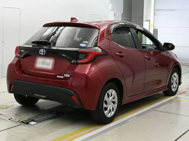 TOYOTA YARIS 2021 — photo 2