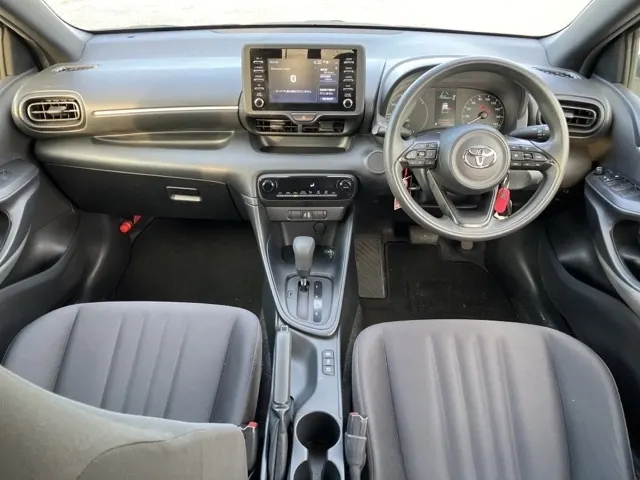 TOYOTA YARIS 2021 — photo 2