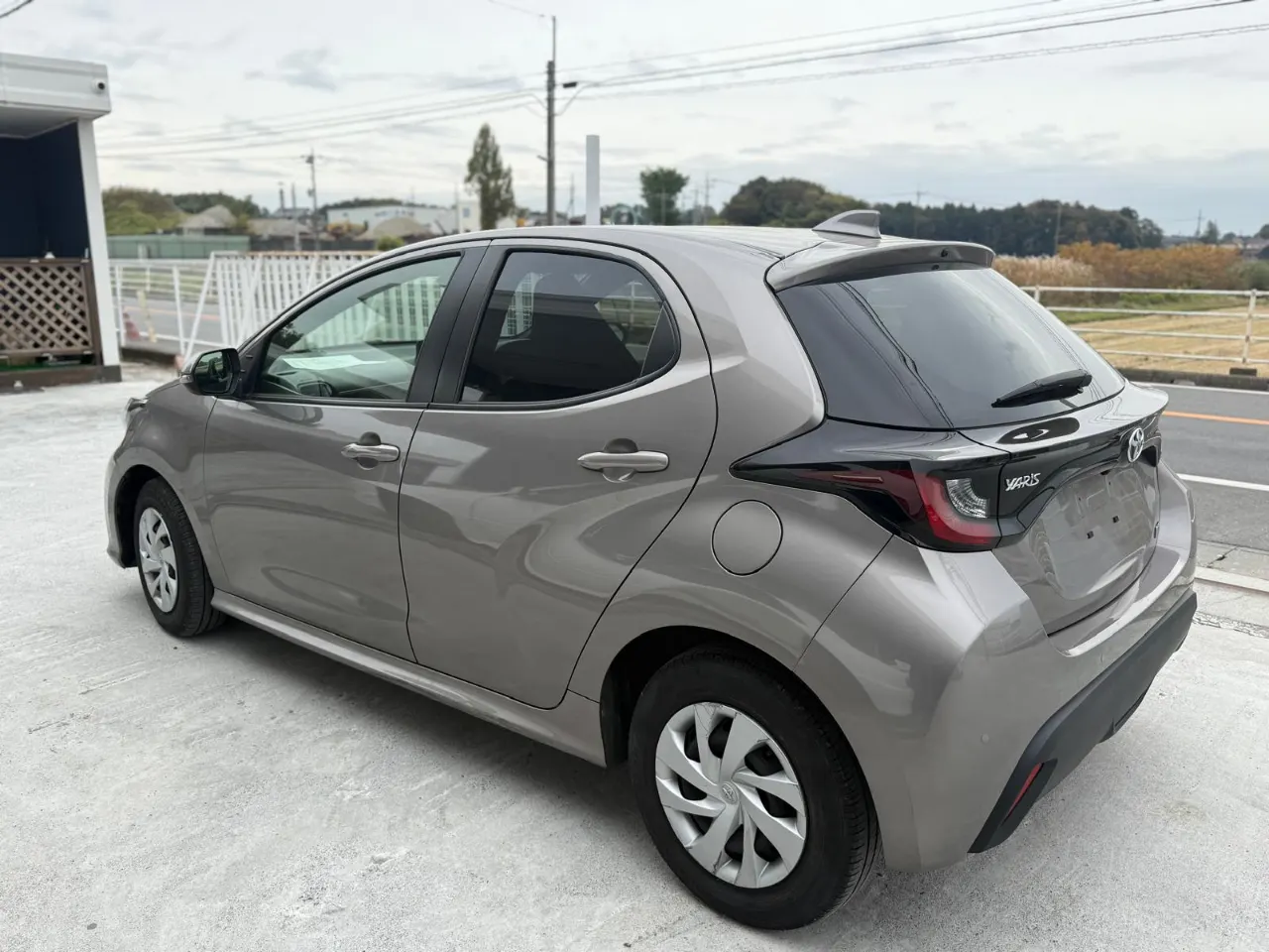 TOYOTA YARIS 2021 — photo 2