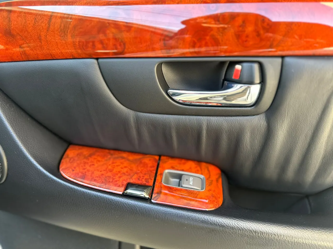 TOYOTA CELSIOR 2004 — photo 6