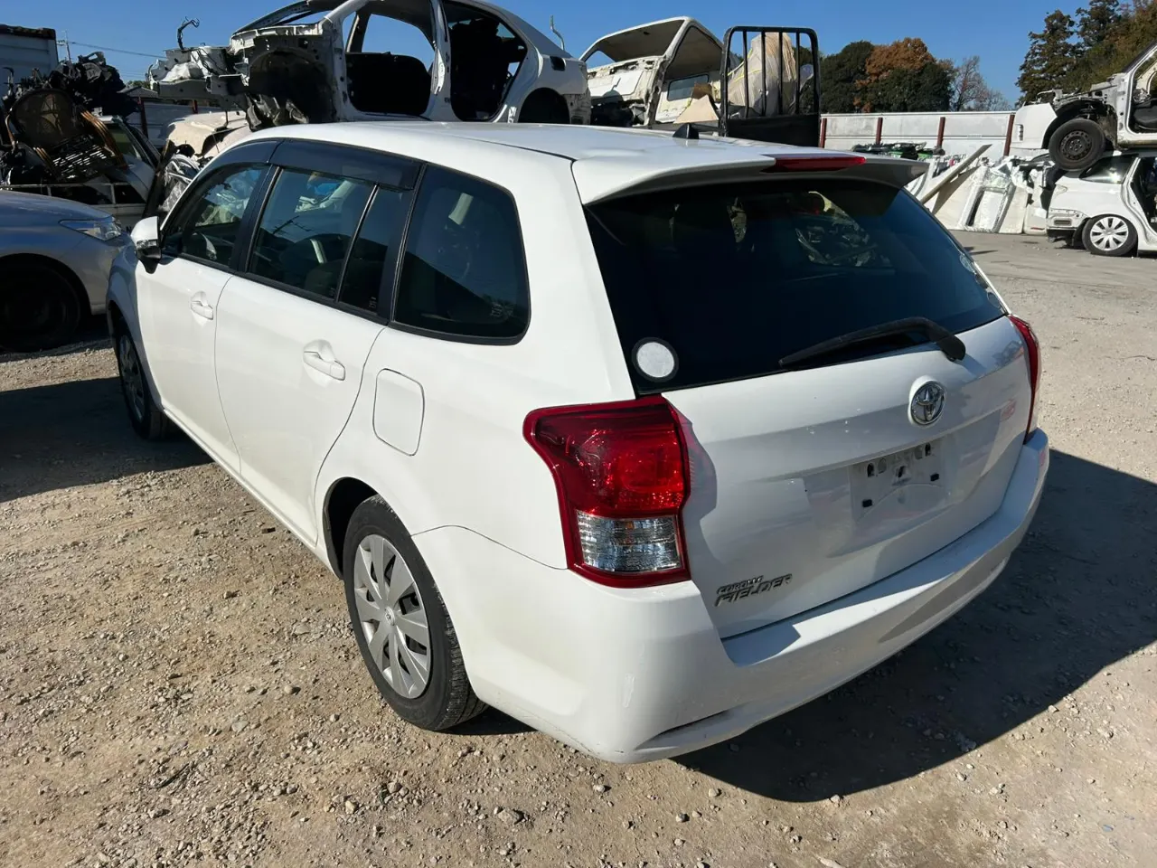 TOYOTA COROLLA FILEDER 2014 — photo 2