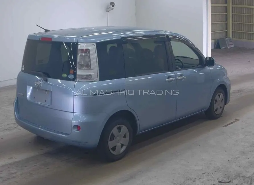 TOYOTA SIENTA 2014 — photo 6