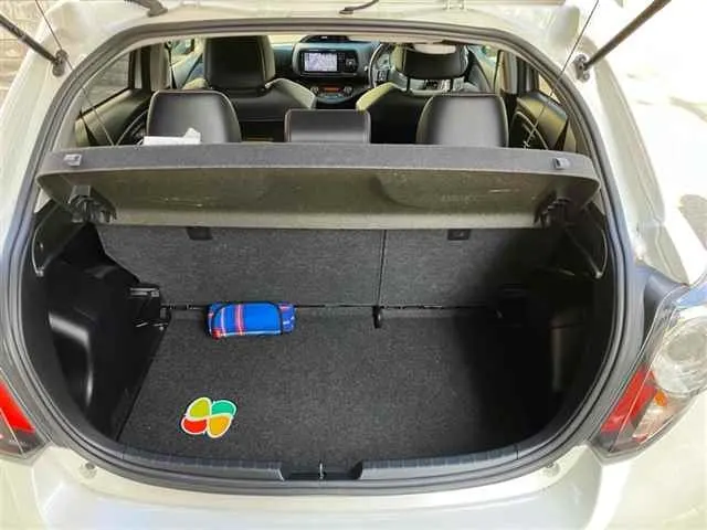 TOYOTA VITZ 2015 — photo 6