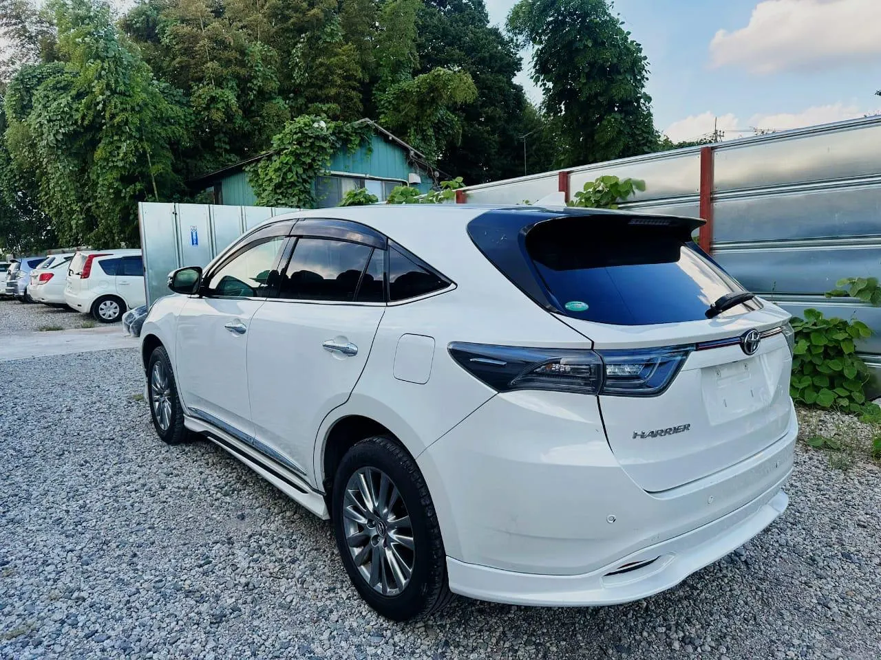 TOYOTA HARRIER 2014 — photo 2