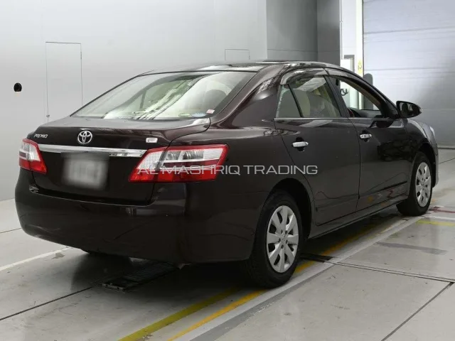 TOYOTA PREMIO 2013 — photo 2