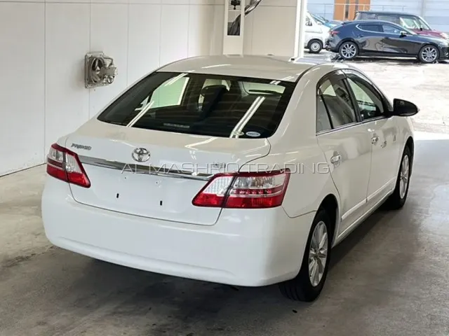 TOYOTA PREMIO 2015 — photo 2